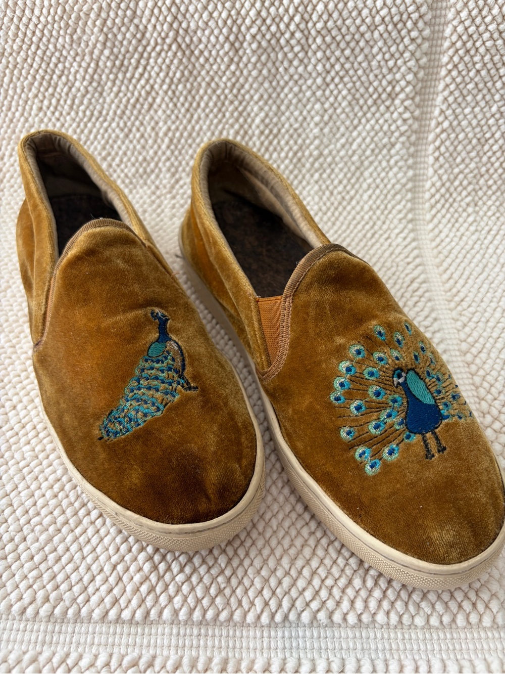 Soludos Gold Velvet Slip-on Loafers with Embroidered Peacock, size 8